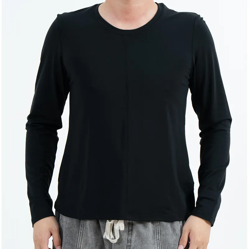 T-Shirt Leher Kru Slim Fit Hitam dengan Lengan Panjang