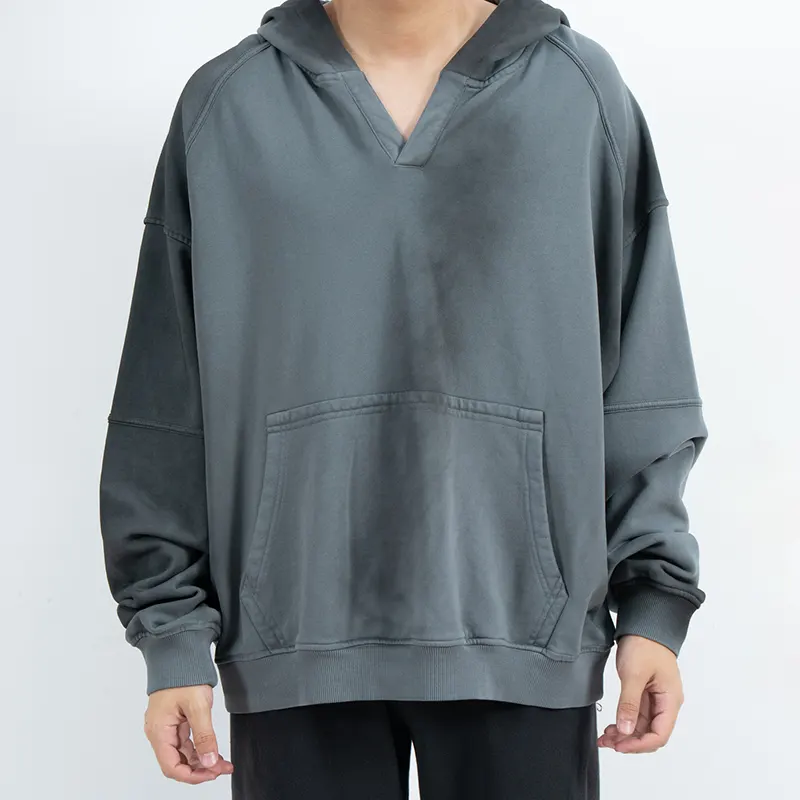 Hoodie Pullover V-Neck Bersaiz Besar dengan Panel Lengan dan Poket Kanggaru