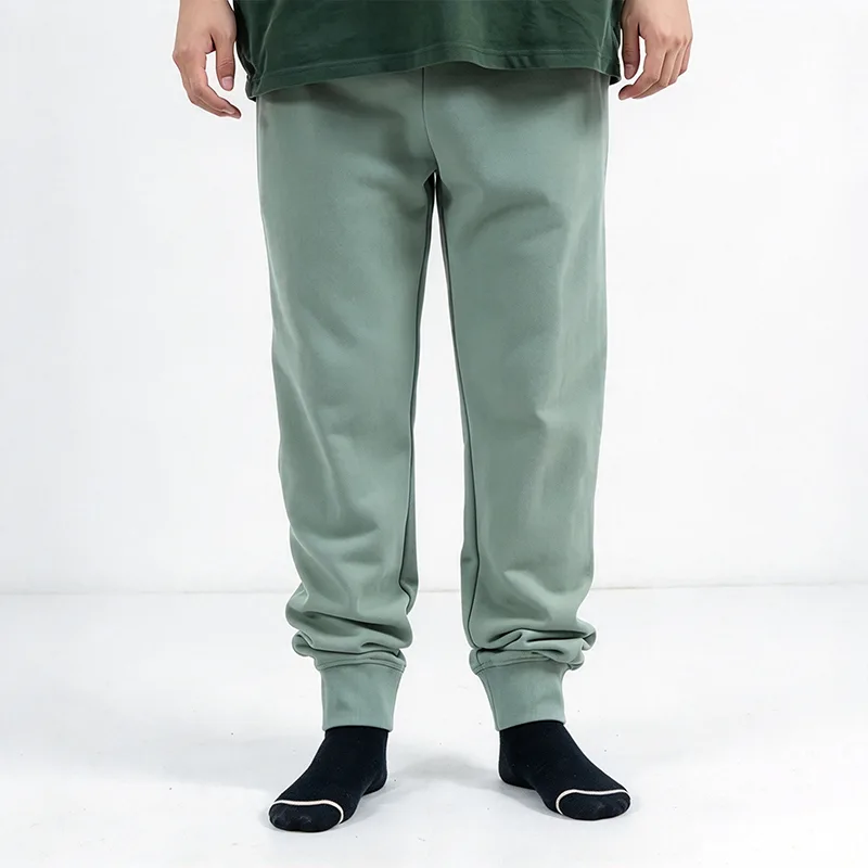 Seluar Jogger Hijau Sage dengan Cuffs Buku lali Berusuk